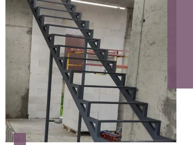 Демонтаж металлических лестниц в Снежинске быстро и безопасно