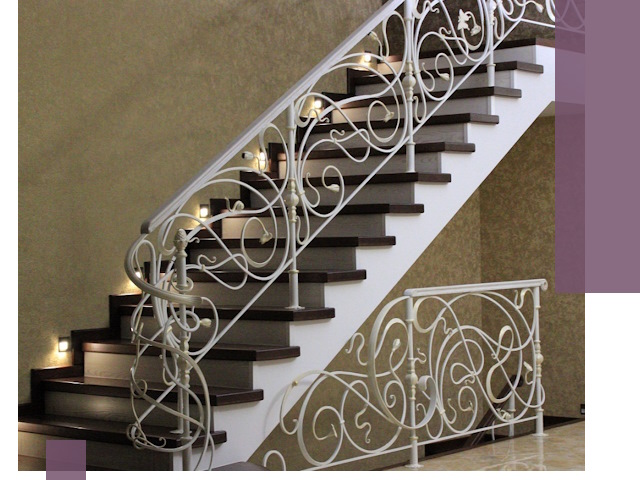Кованые лестницы под ключ в Снежинске — изготовление и монтаж