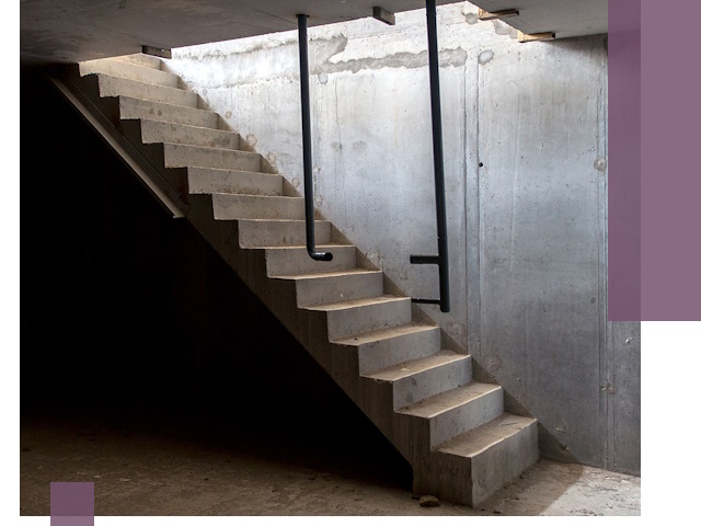 Изготовление и монтаж лестниц в подвале в Снежинске