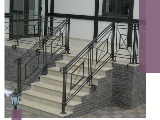 Перила для крыльца в Снежинске — монтаж, изготовление и установка