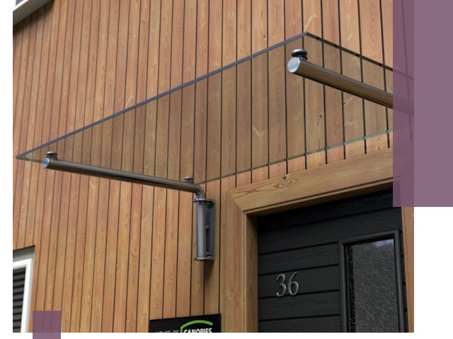 Стеклянные козырьки на входы и фасады в Снежинске