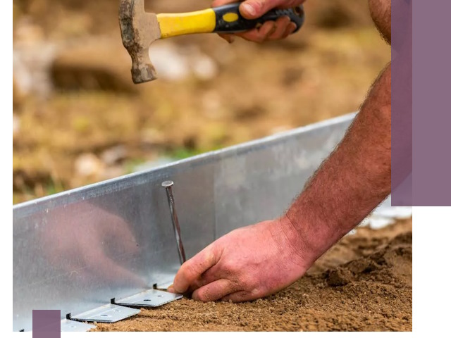 Монтаж металлических бордюров в Снежинске быстро и качественно